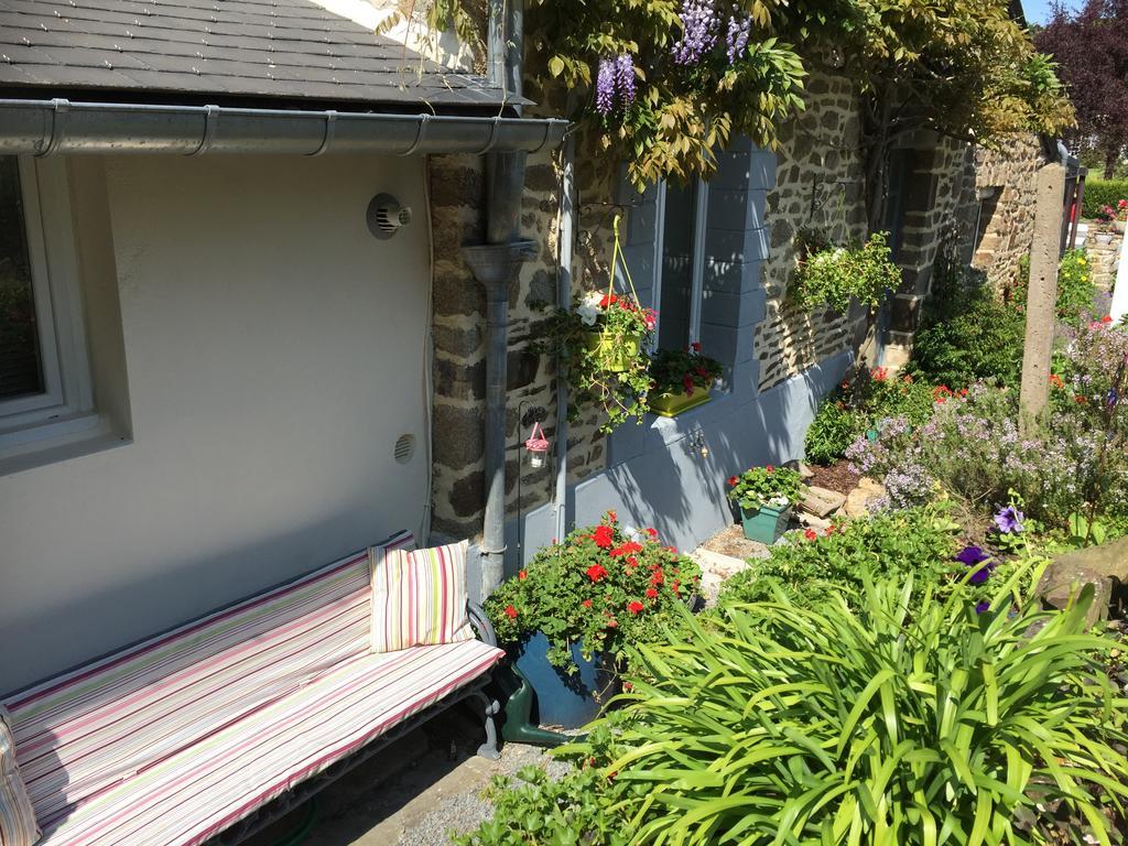 Bed and Breakfast Au Bon Accueil Saint-Marcan Esterno foto