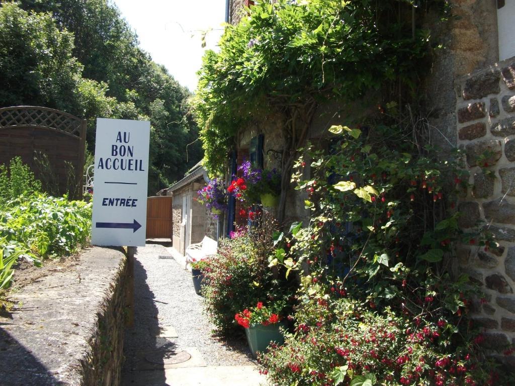 Bed and Breakfast Au Bon Accueil Saint-Marcan Esterno foto